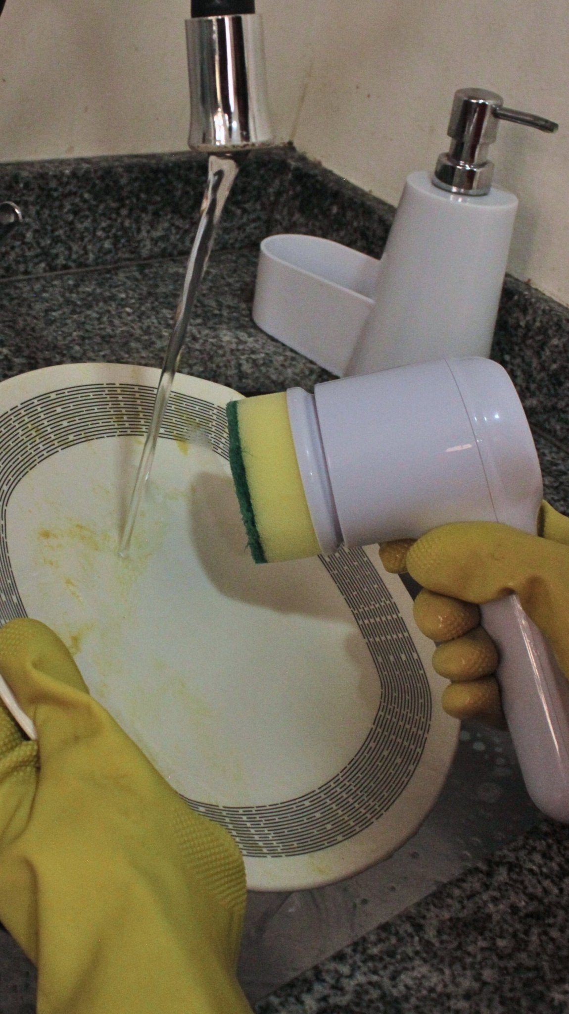 Cepillo Limpiador Eléctrico 5 en 1 - CLICK BOX